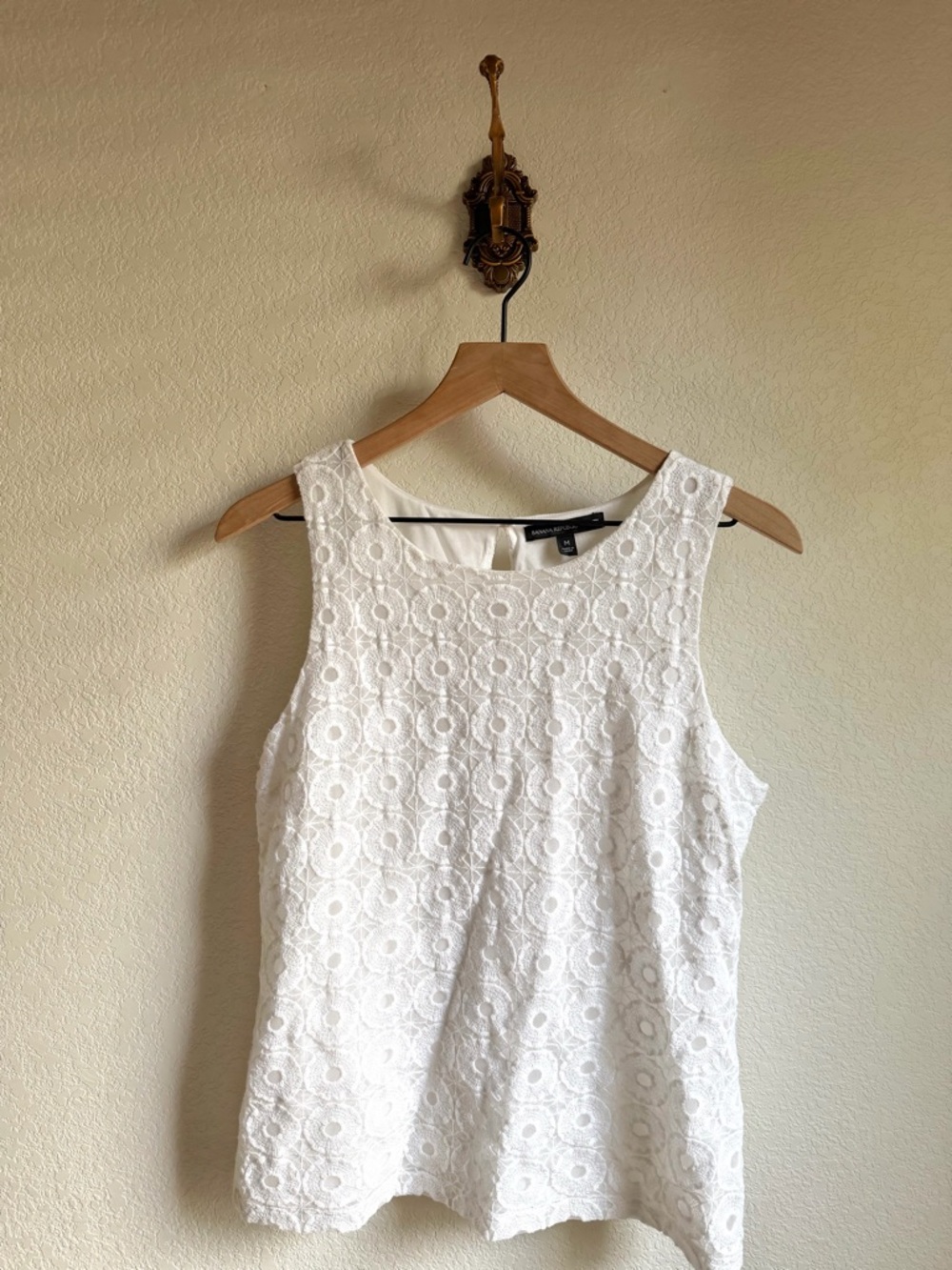 Banana Republic Mad Men White Embroidered Lace Top